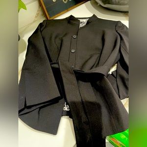 Tahari blazer